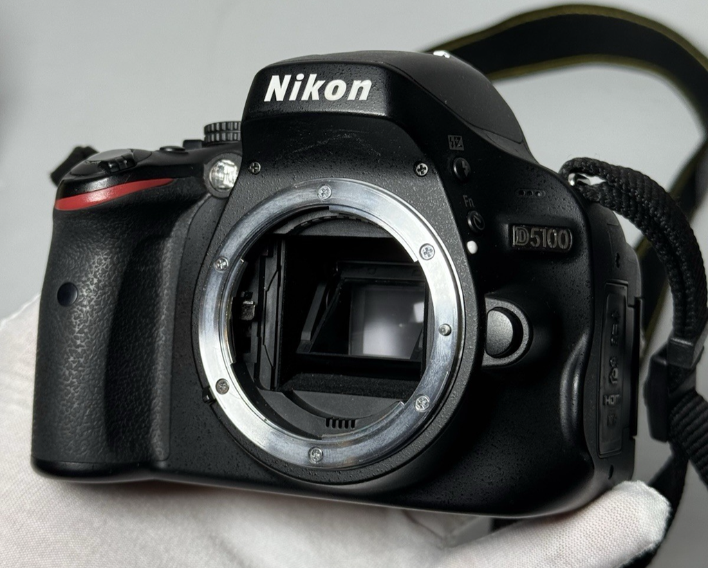 Nikon D5100 Digital SLR Camera With 18-55mm f/3.5-5.6G VR Lens -*10669 Shutter* #5