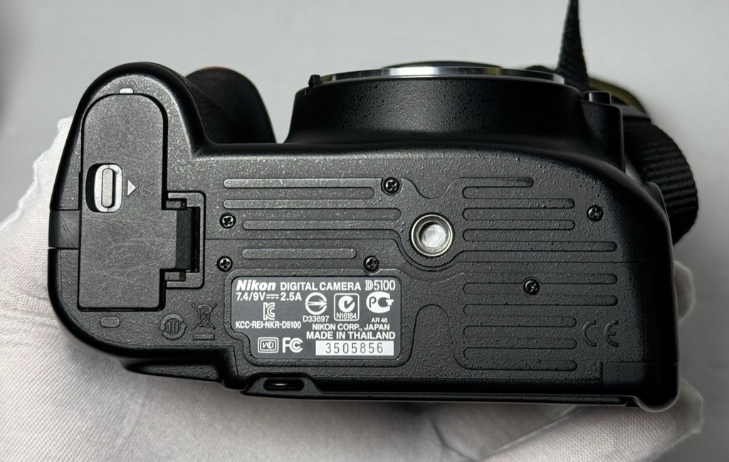 Nikon D5100 Digital SLR Camera With 18-55mm f/3.5-5.6G VR Lens -*10669 Shutter* #9