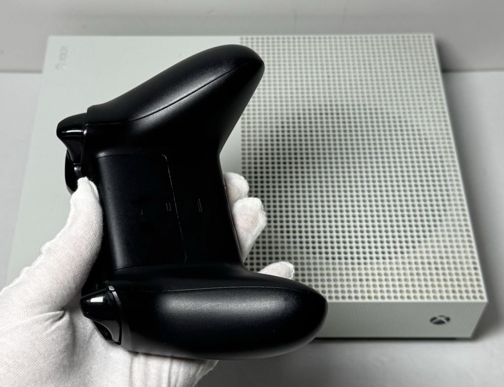 Xbox One S 1TB Console 1681 White w/controller, power cable, HDMI - Tested #7