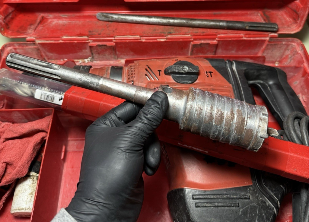 Hilti TE 60-ATC/AVR Rotary Hammer Drill Heavy Duty Tool W/ Case, Manual & Bits #6