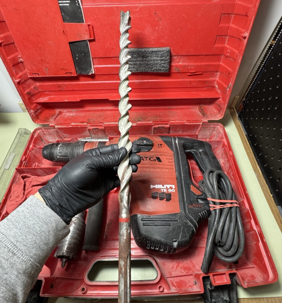Hilti TE 60-ATC/AVR Rotary Hammer Drill Heavy Duty Tool W/ Case, Manual & Bits #10