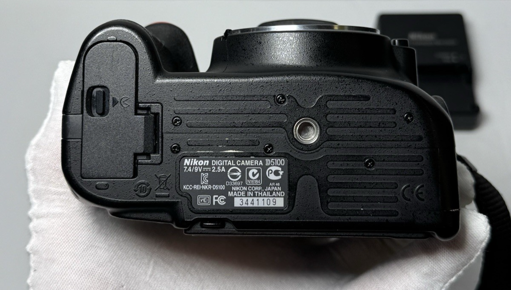 Nikon D5100 DSLR Camera with 18-55mm f/3.5-5.6 G II lens -19k Shutter count #5