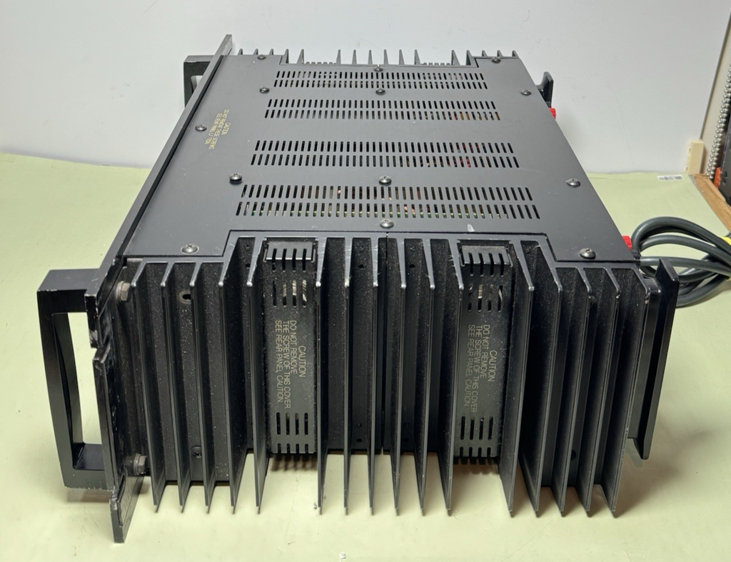 YAMAHA P-2200 POWER AMPLIFIER #2