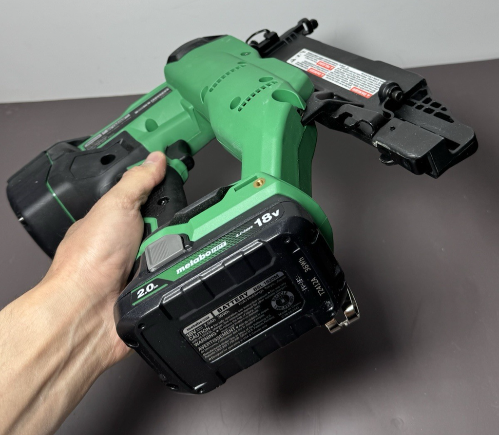 Metabo HPT 18V 18 NT1850DF Brad Nailer with 2.0 Ah battery, charger & bag #4