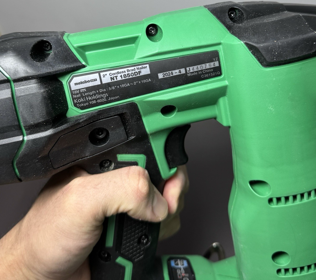 Metabo HPT 18V 18 NT1850DF Brad Nailer with 2.0 Ah battery, charger & bag #5