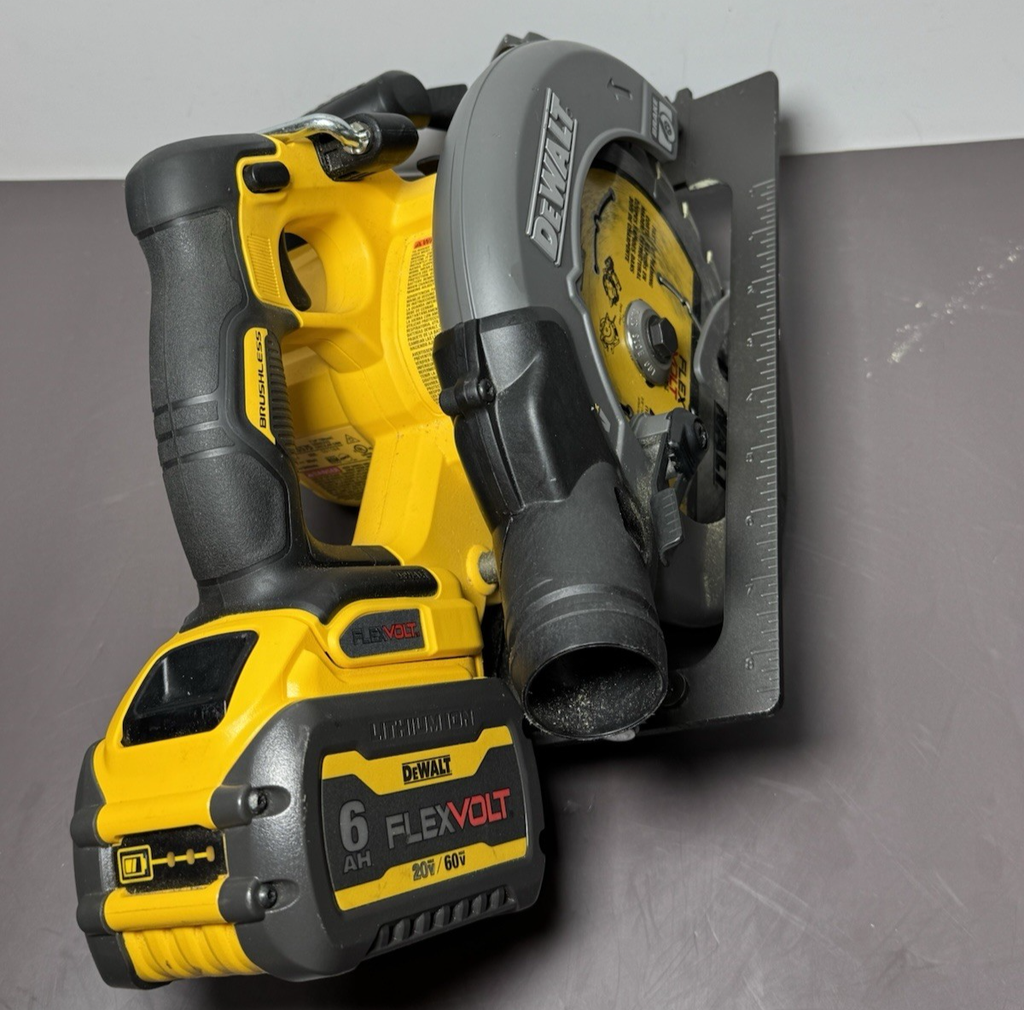 DeWalt FLEXVOLT 60V DCS575 Cordless 7-1/4 in. Circular Saw 6ah battery #1