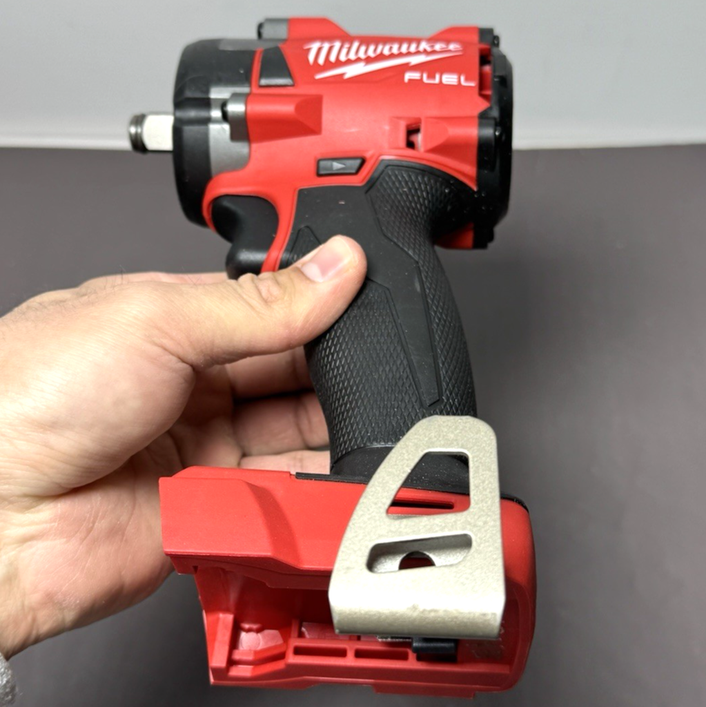 Milwaukee 2855-20 1/2" Compact Impact Wrench #4