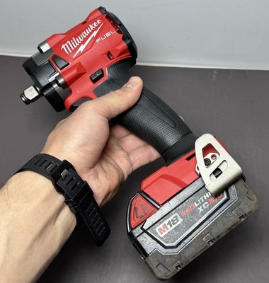 Milwaukee 2855-20 1/2" Compact Impact Wrench with 5.0 Ah battery #1