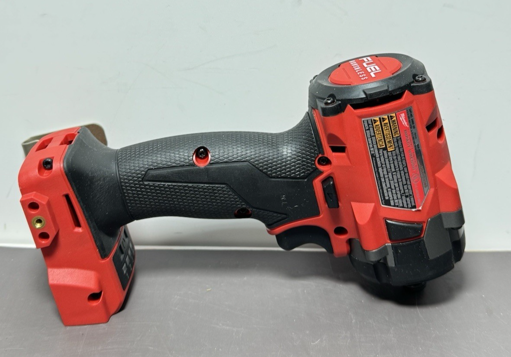 Milwaukee 2855-20 1/2" Compact Impact Wrench with 5.0 Ah battery #3