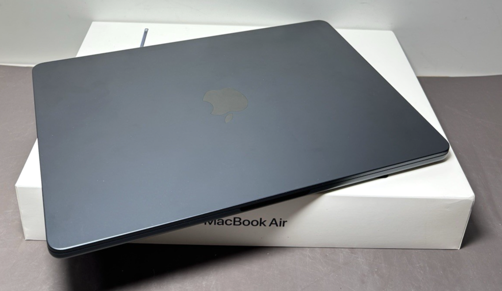 Apple MacBook Air 13" M4 16GB RAM 256GB SSD Midnight  2025, Battery : 4 Cycles #5