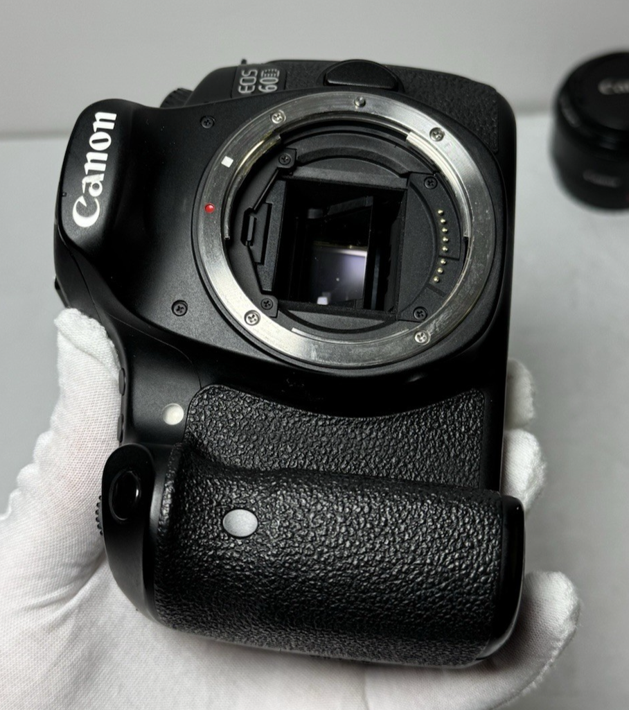 Canon EOS 60D DSLR Bundle w/ 18-55mm IS STM, 50mm f/1.8 & 430EX II Flash #3