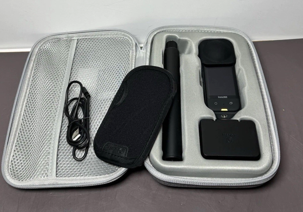 Insta360 360° Action Camera Bundle w/ 64GB SD, Battery, Case & Handle #7