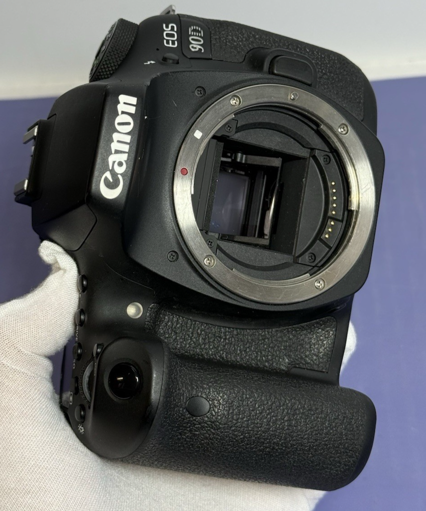 Canon EOS 90D 32.5MP DSLR Camera Body Only w/ Battery & Charger #3