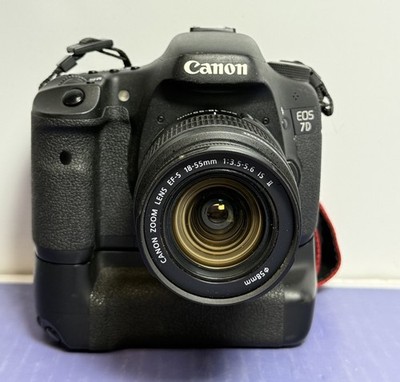 Canon EOS 7D 18MP DSLR Kit 18-55mm IS II Lens BG-E7 Grip Charger #1