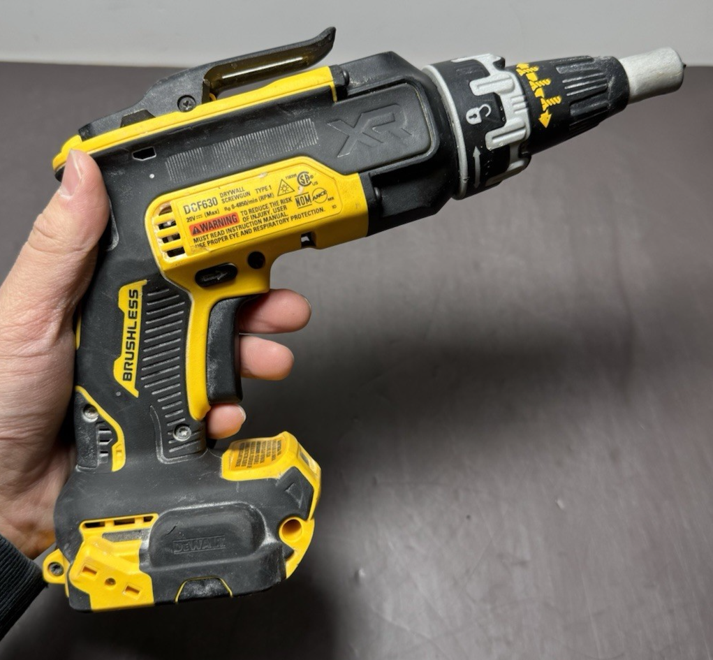 DeWALT 20V XR Brushless Drill DCD999 + DCF620 Screwgun 1 Bat+Charger #5