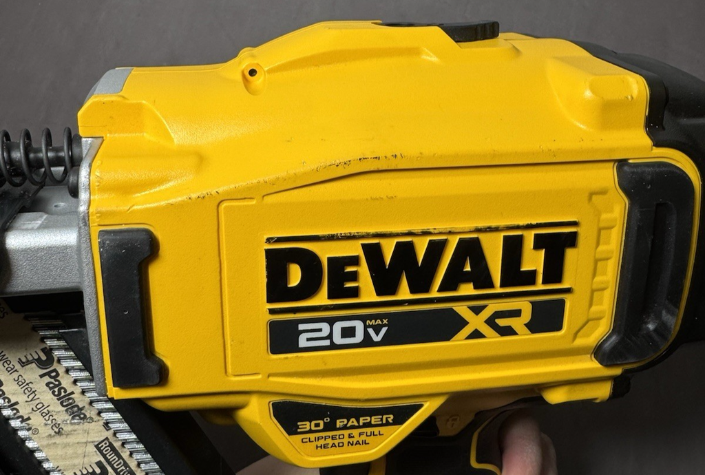 DeWalt DCN930 20V MAX 30° Cordless Paper Tape Framing Nailer (Tool Only) #9