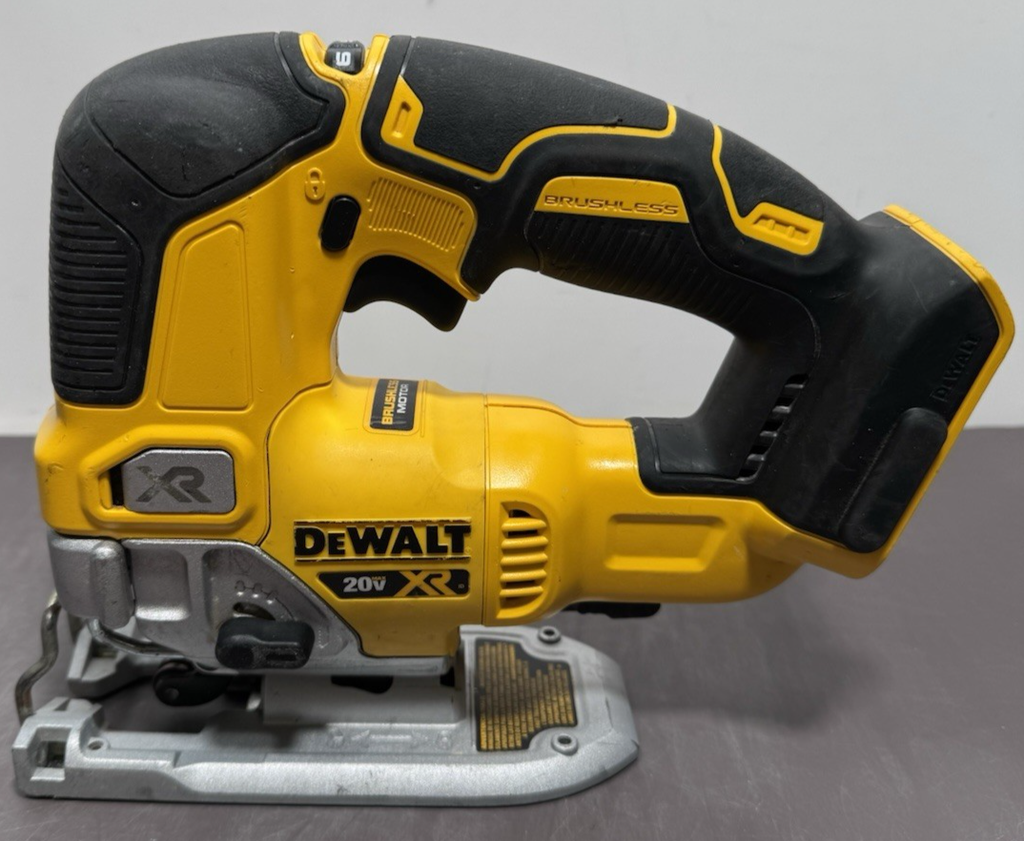 DEWALT DCS334 20V MAX XR Cordless Jigsaw w/charger, 2 AH battery #2