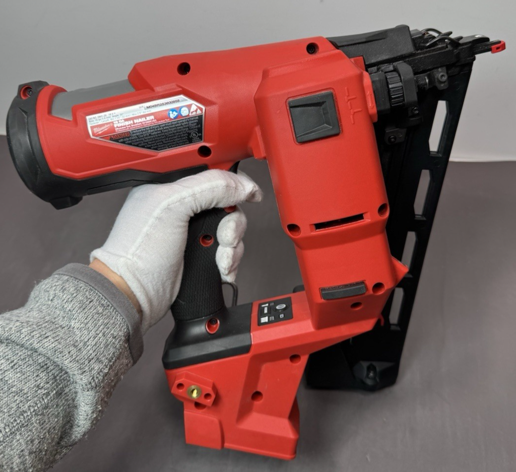 Milwaukee 2841-20 18V 16-Gauge Nail Gun w/6.0 Ah battery+charger #2
