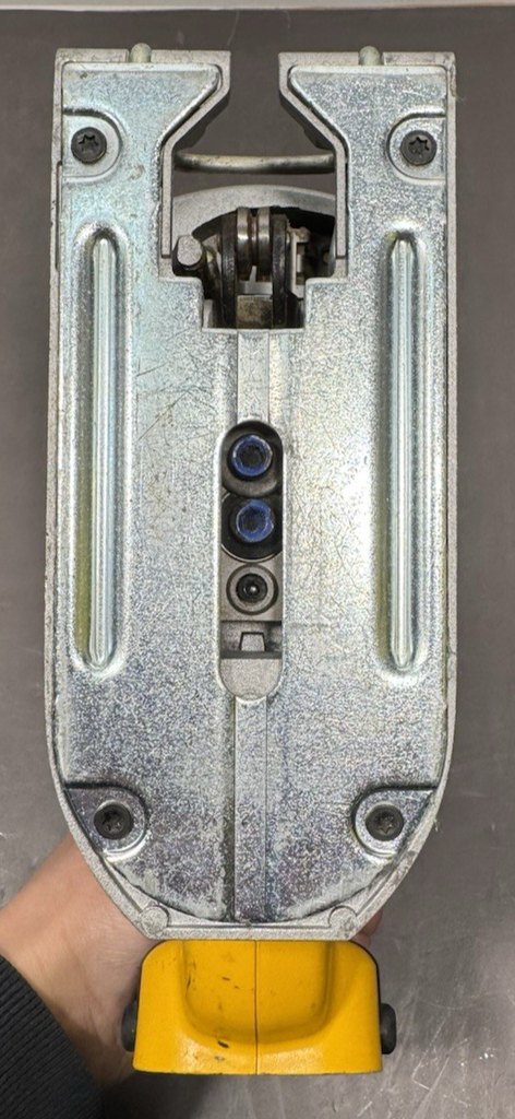 DEWALT DCS334 20V MAX XR Cordless Jigsaw w/charger, 2 AH battery #5