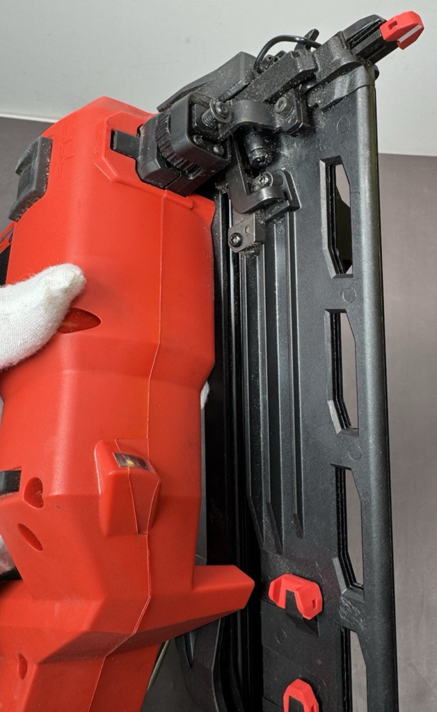 Milwaukee 2841-20 18V 16-Gauge Nail Gun w/6.0 Ah battery+charger #7