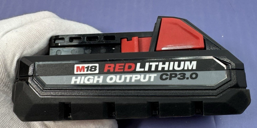 Milwaukee Impact /Driver Combo 2656-20 2606-20 M18 + 3.0AH Batttery #16