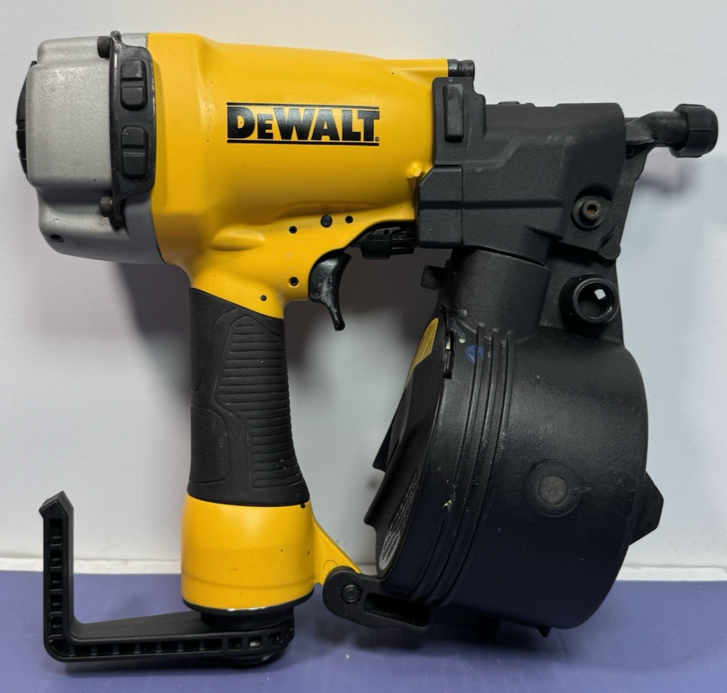 DeWalt DW66C-1  15 Degree Siding Nailer/ DeWalt DWF83PL 21 Degree Framing Nailer #2