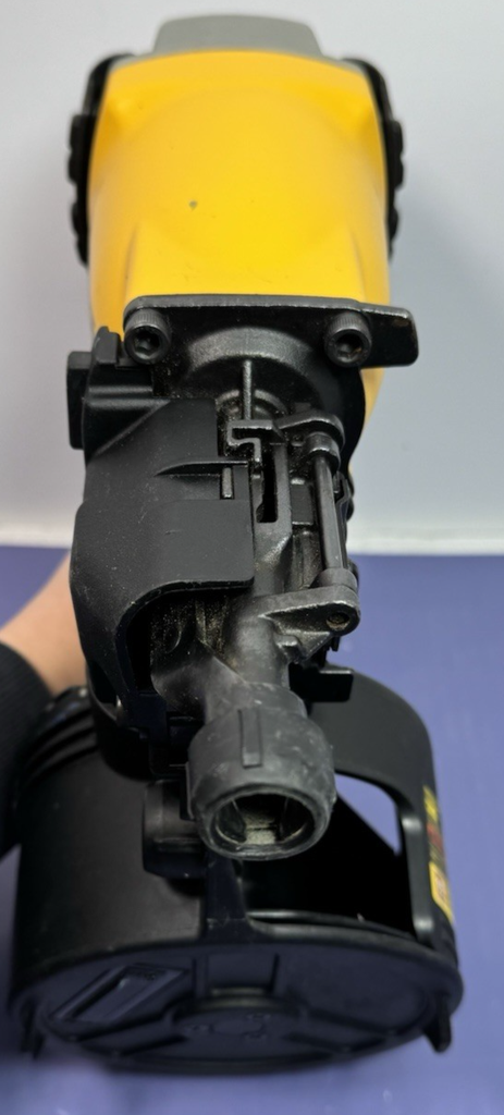 DeWalt DW66C-1  15 Degree Siding Nailer/ DeWalt DWF83PL 21 Degree Framing Nailer #3