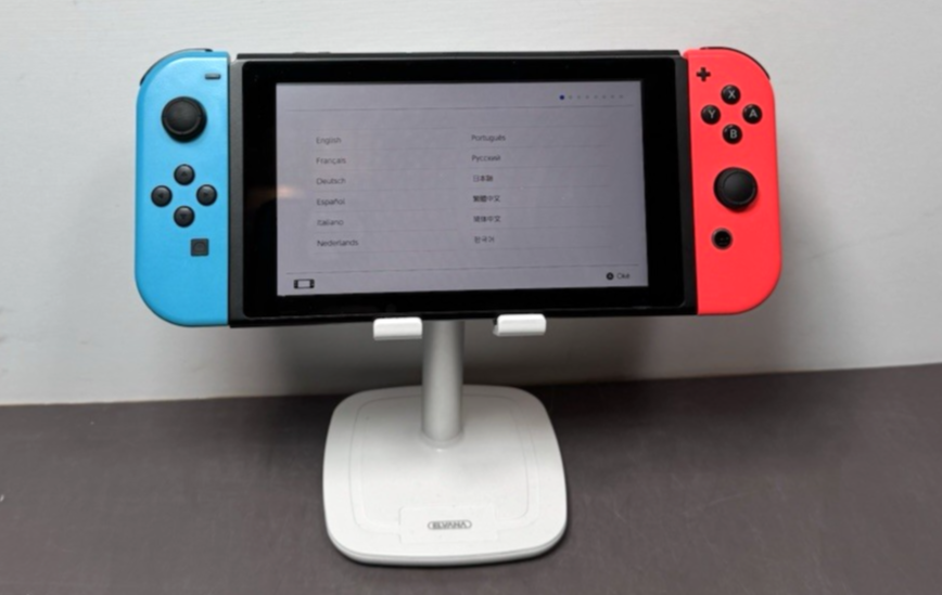 Nintendo Switch Handheld Console HAC-001 w/ controller/dock/case #1