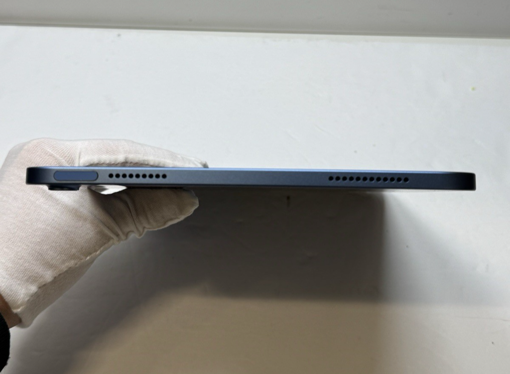 Apple iPad 11"  A16 Chip Wi-Fi MD4A4LL/A  128GB Blue, 100% battery #8