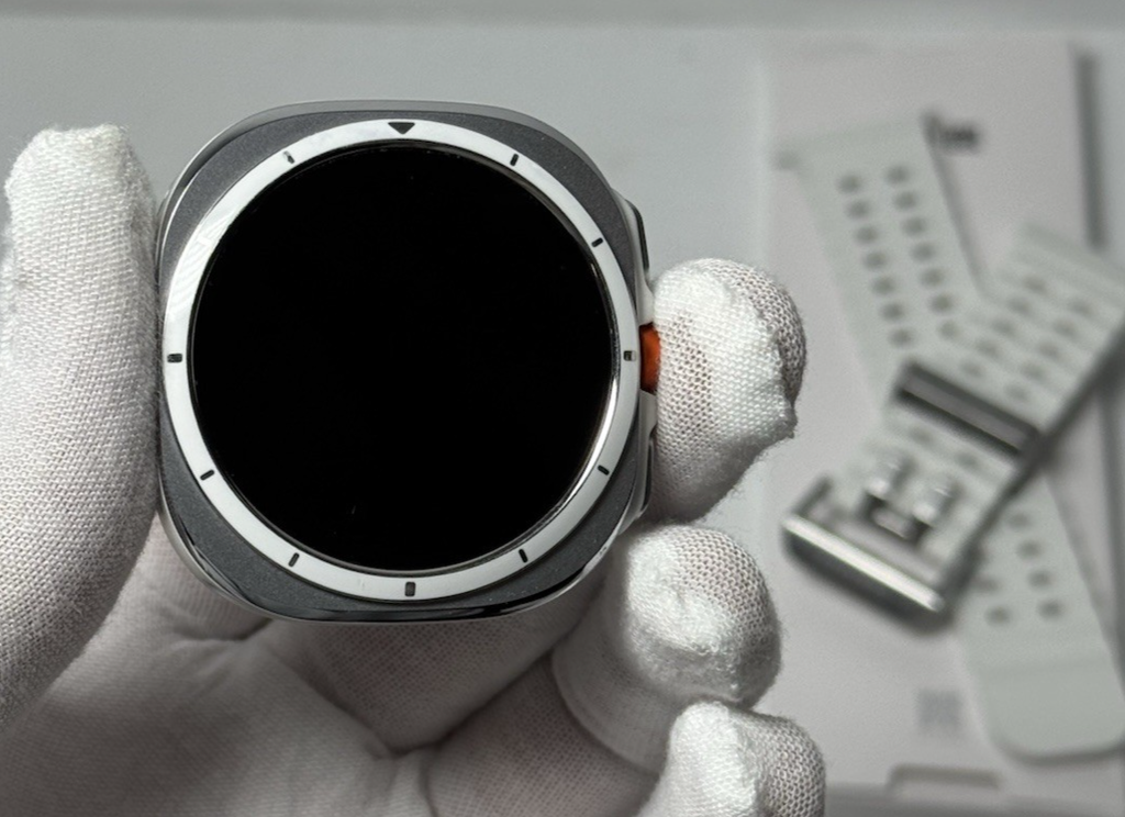 Samsung Galaxy Ultra Smartwatch 47mm White SM-L705-Unlocked #2