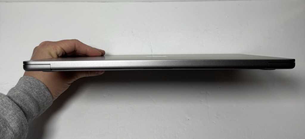 Apple MacBook Air 13" 2022 M2 8GB RAM 512GB SSD, 10C GPU Space Gray w/ box #7