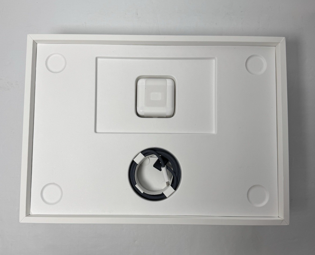 Apple MacBook Air 13" 2022 M2 8GB RAM 512GB SSD, 10C GPU Space Gray w/ box #5