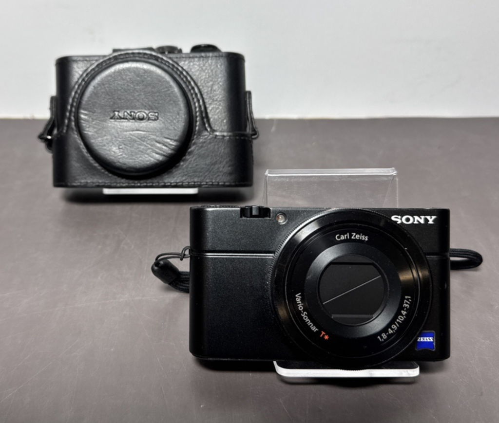 Sony DSC-RX100 20.2MP Advanced Camera W/ Case and Screen Protector #1