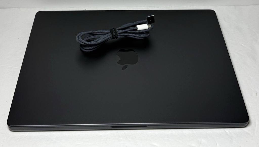 Apple Macbook Pro 16" Space Black M4 Pro, 20C GPU 24GB RAM, 512GB SSD, 5cycles #7