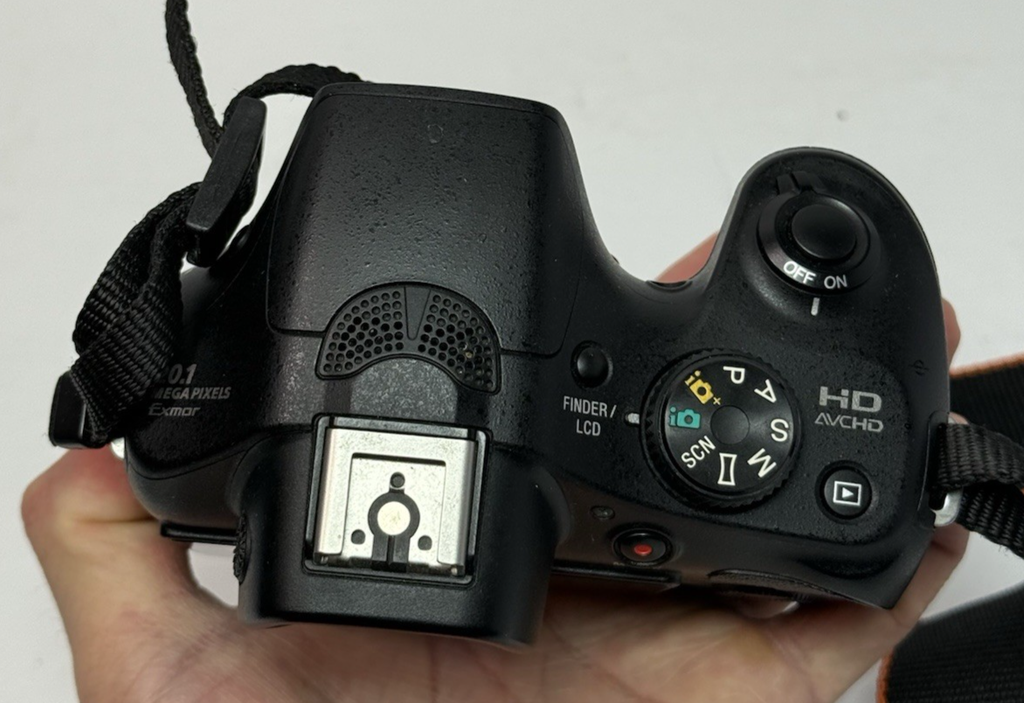 Sony Alpha a3000 20.1MP Digital Camera Black  w/ E OSS 18-55mm Lens #2