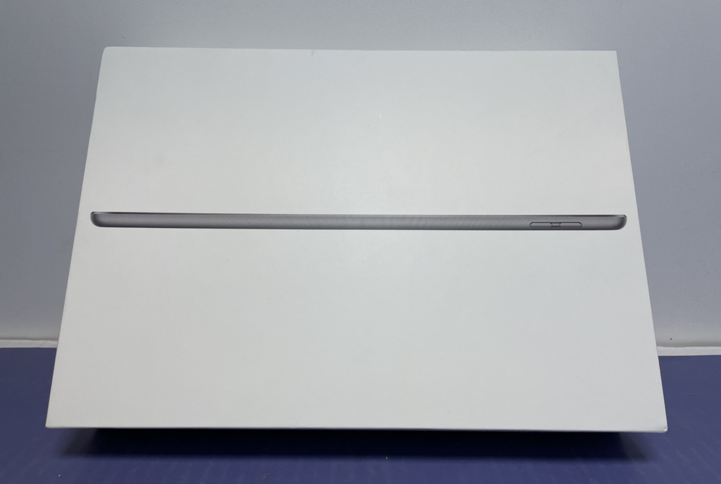 Apple iPad 9th Gen 10.2 " A2602 Wi-Fi only  256 GB Space Gray, 97% battery #4