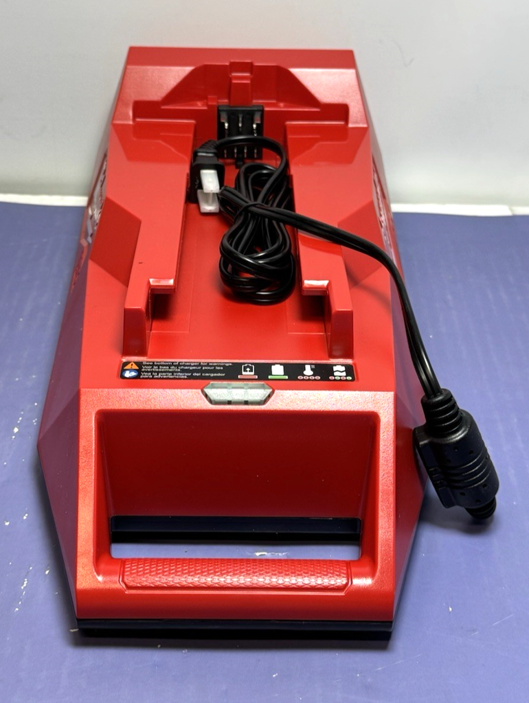 Milwaukee MXFXC406 + MXFC Fuel Lithium-Ion Battery and Charger - Open Box #3