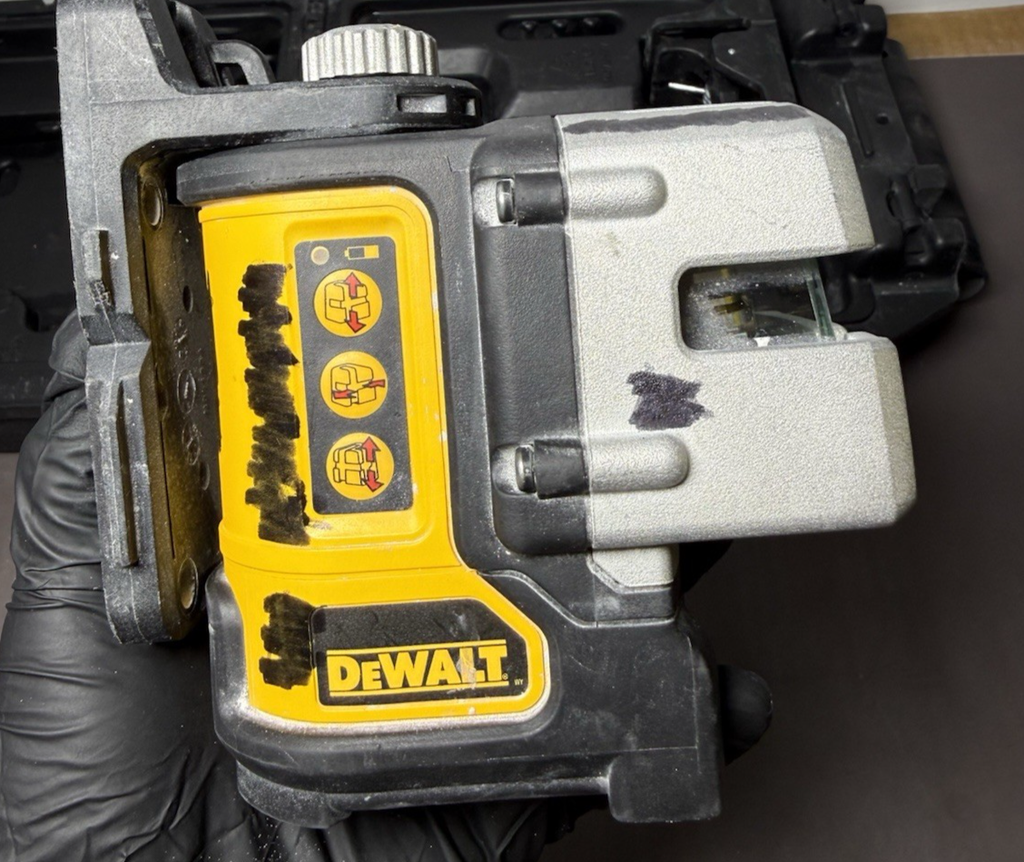 Dewalt DW089 Red Line 3 Beam Laser Level W/Magnetic Mount + Hard Case #6