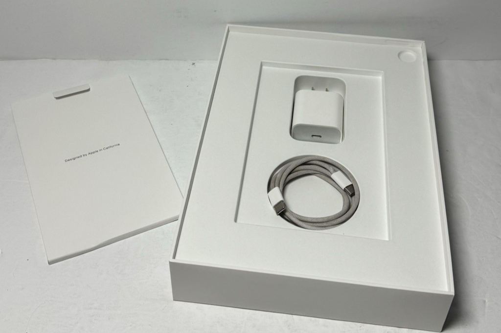 Apple iPad Air 11" M2 Wi-Fi, 128GB Purple A2902  w/Apple Pencil pro 93% battery #1