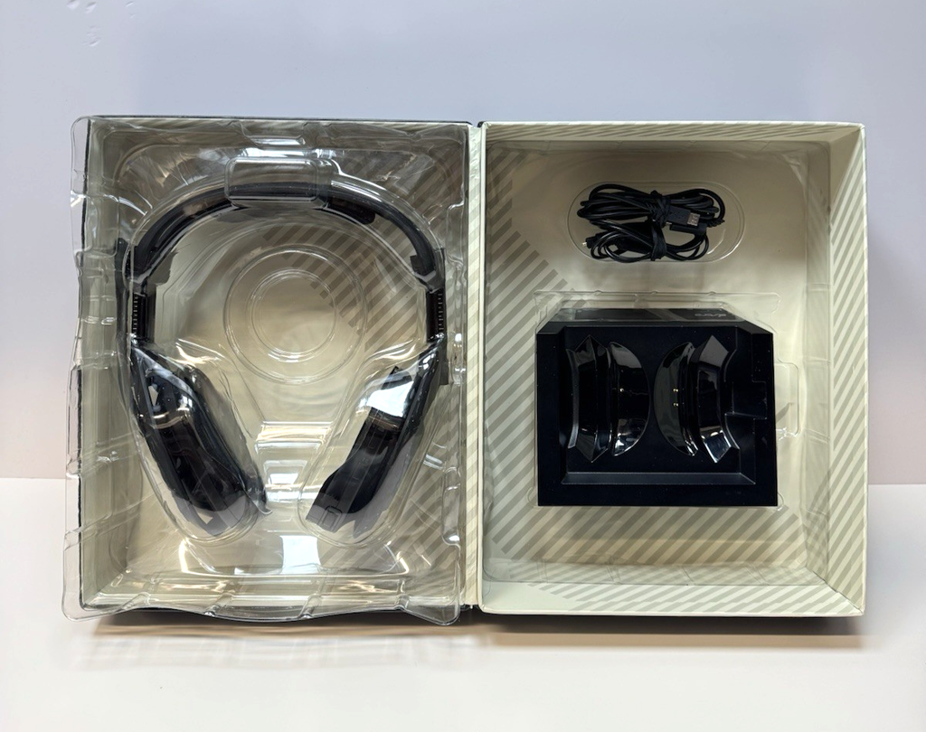 Astro A50 Ear-Cup Wireless Headphone Black (939-001673) w/ Base Station, Box #1