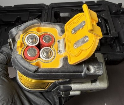 Dewalt DW089 Red Line 3 Beam Laser Level W/Magnetic Mount + Hard Case #3
