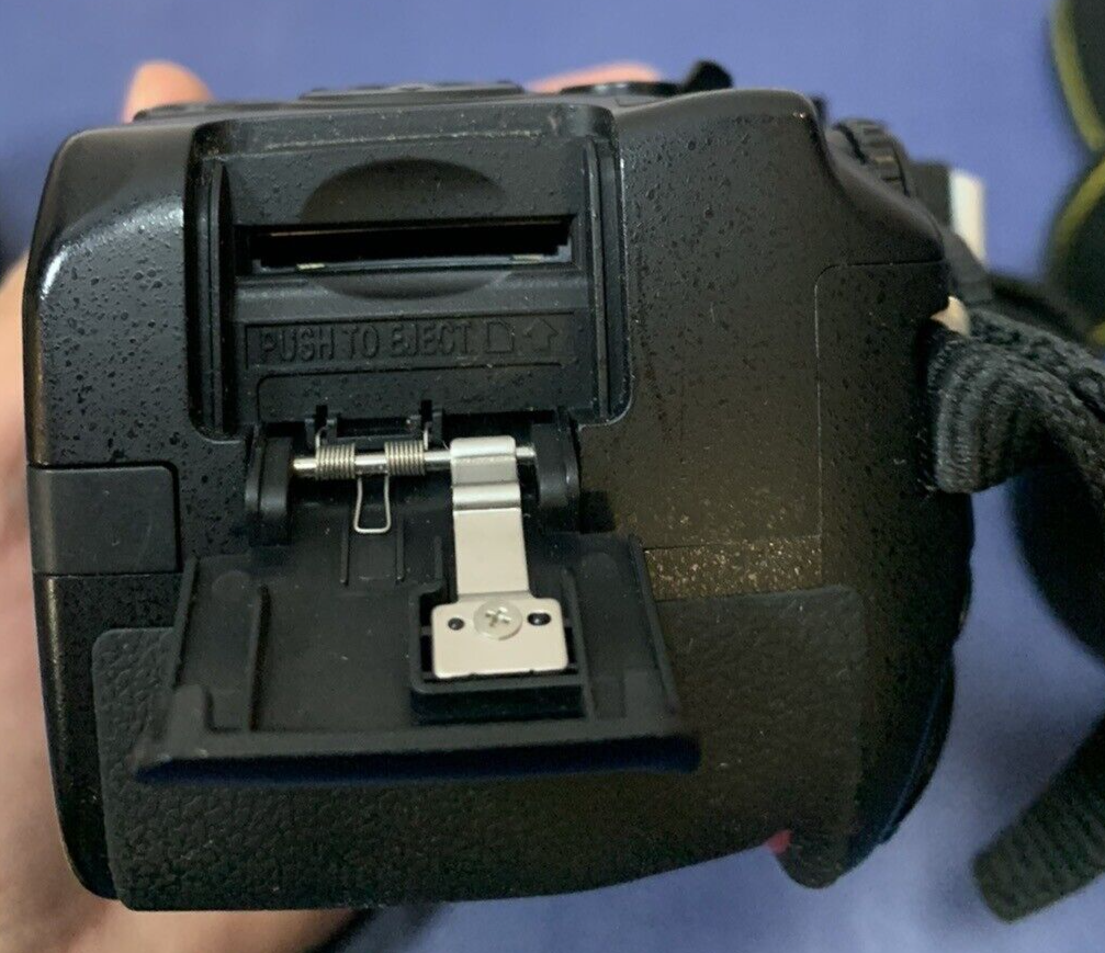 Nikon D3100 DSLR with 18-55mm 1: 3.5-5.6G VR Lens #7