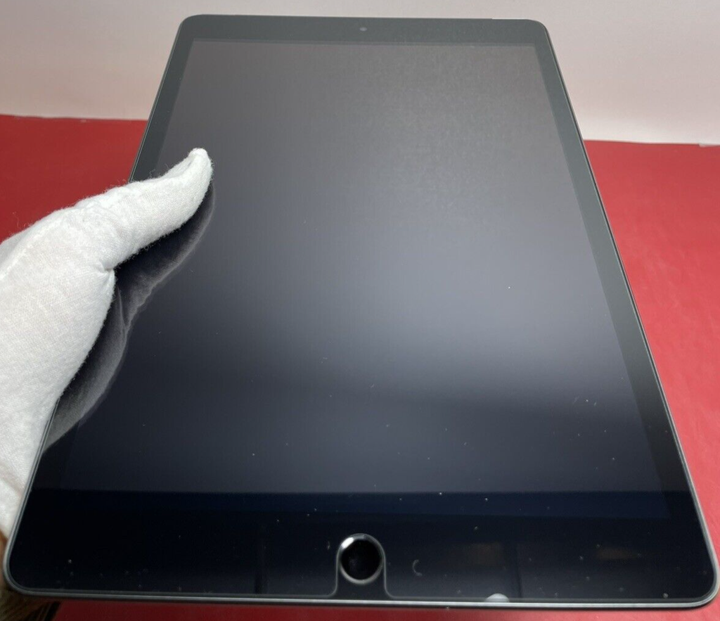 Apple iPad 9th Gen 10.2"  (A2603) 64GB WiFi + Cellular Unlocked W/ ZAGG Keyboard #3