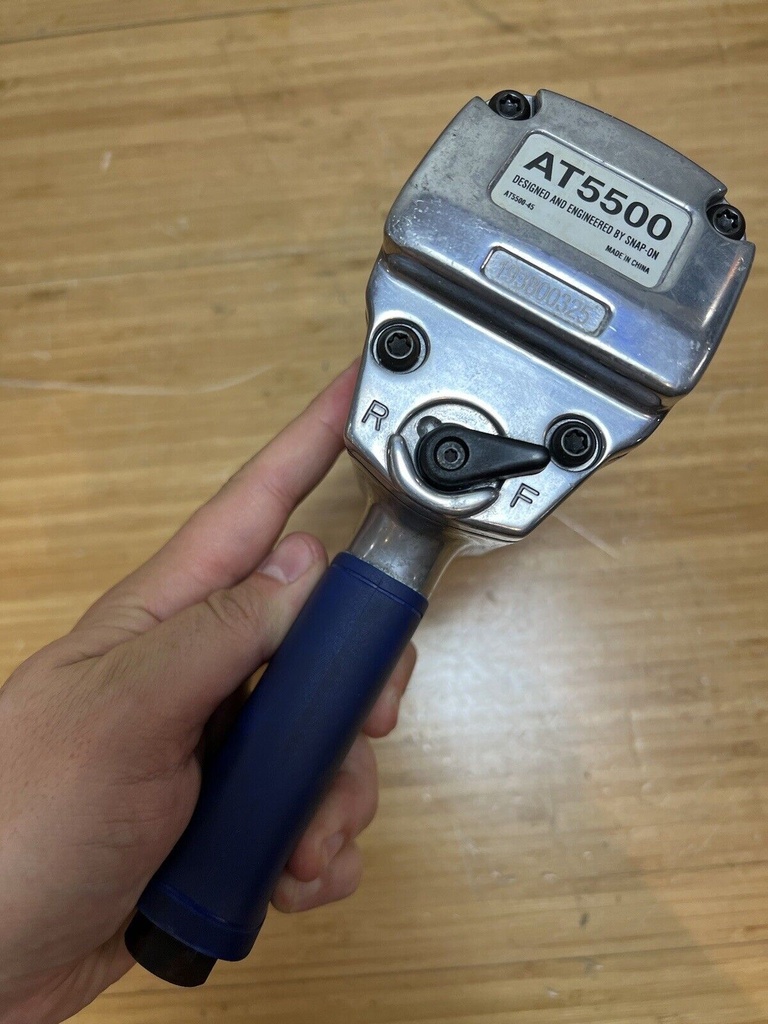 Blue-Point AT5500 1/2" Drive Air Impact Wrench Pre owned works Good #1