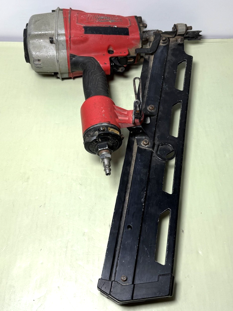 Milwaukee 7200-20 3-1/2" Full Round Head Framing Nailer-*For Parts/Repair Leaks*