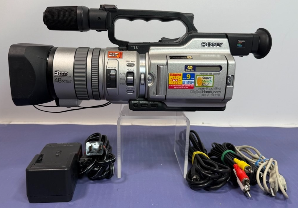 Sony DCR-VX2000 3CCD MiniDV Camcorder w/ Charger, Battery, Tape, Cables & Bag