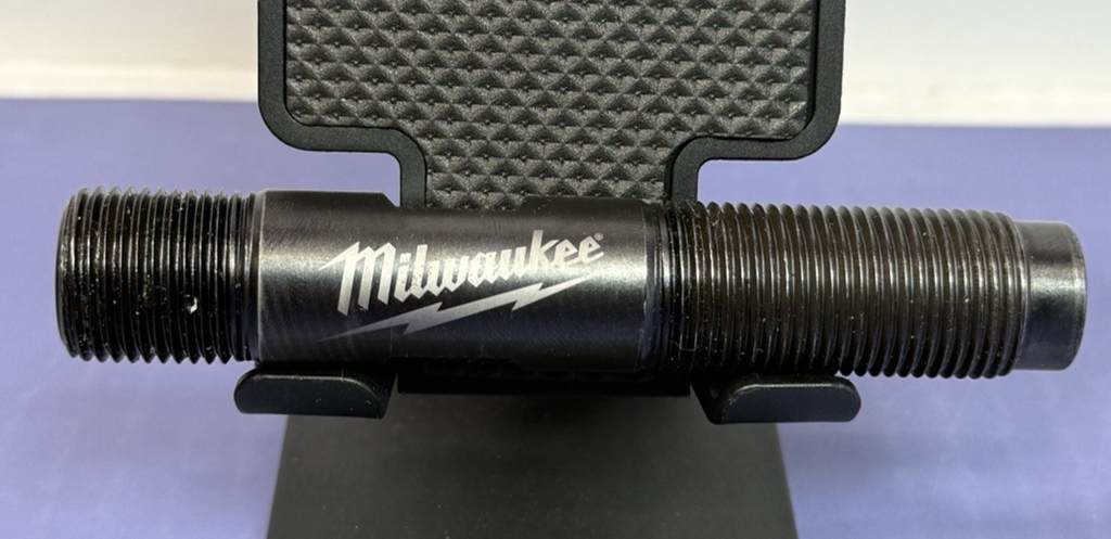 Milwaukee 49-16-2681 3/4" Flat End Draw Stud Compatible with Knockout Tools