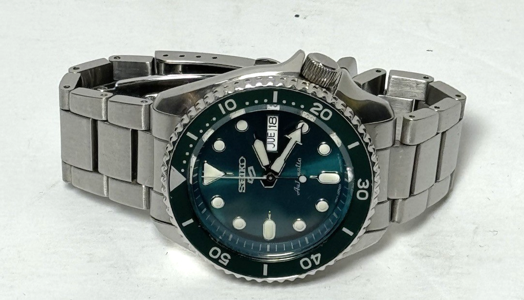 SEIKO 5 Sports 4R36-07G0 SBSA013 Green Automatic Men Watch JAPAN-41mm