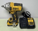 [12919-1] DeWalt DCF891 20V MAX XR Mid-Range Impact Wrench 1/2" w/batt and charger