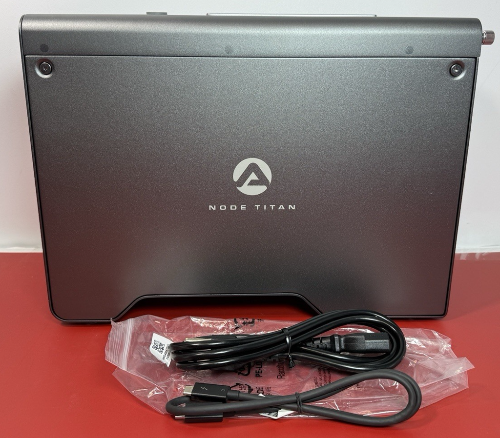 AKiTiO Node Titan Thunderbolt 3 eGPU Enclosure | 650W PSU | Cables Included